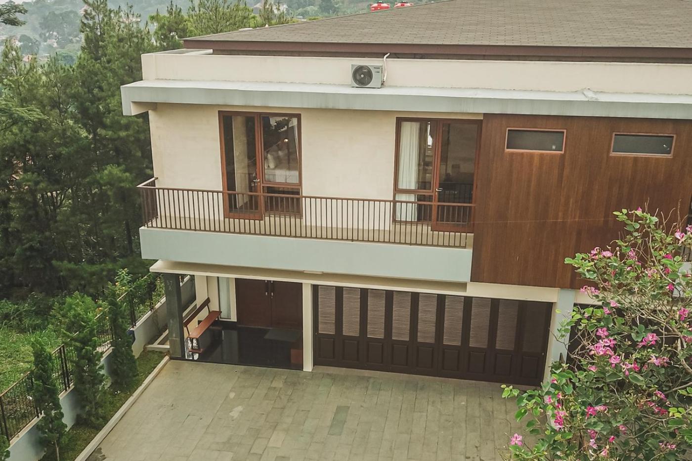 Anindya Hill View Villa 7 Bedrooms With A Private Swimming Pool Bandung Exteriér fotografie